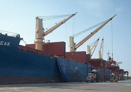 Puerto Coatzacoalcos, opera diferentes cargas en Laguna de Pajaritos