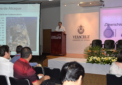 Puerto Coatzacoalcos, presenta ventajas competitivas en importante evento del sector energético