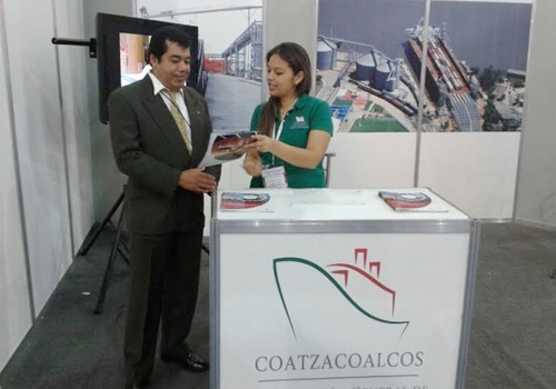 API Coatzacoalcos participa en importante foro logístico